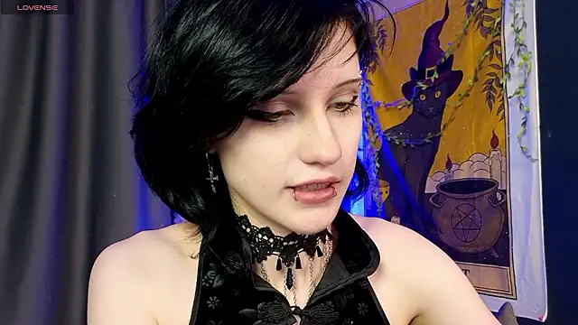 dark vamp  online show from December 4, 2024, 3:15 am