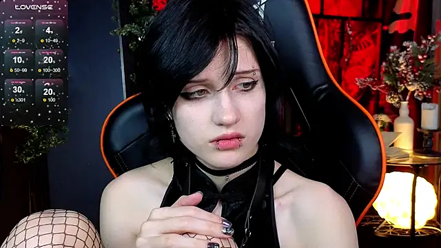 dark vamp  online show from December 21, 2024, 4:19 am