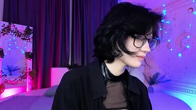 dark vamp  online show from December 22, 2024, 9:09 pm