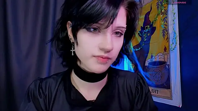 dark vamp  online show from January 3, 2025, 9:15 pm