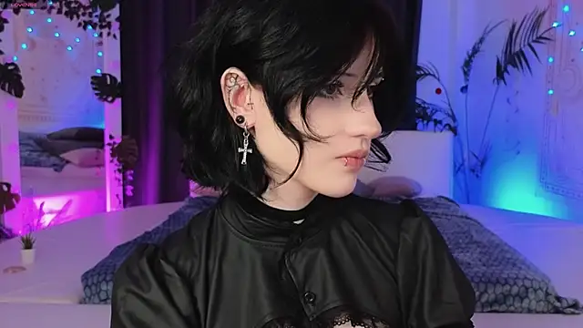 dark vamp  online show from January 15, 2025, 11:00 am