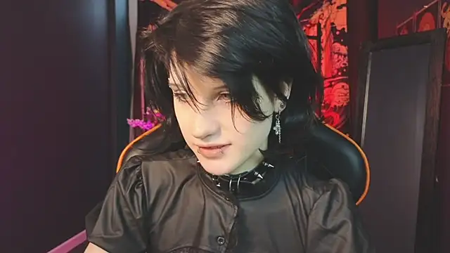 dark vamp  online show from January 22, 2025, 12:17 pm