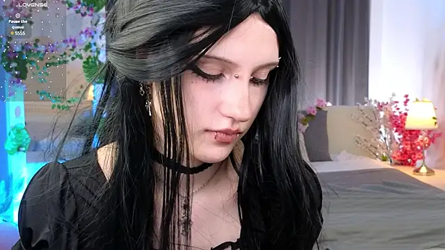 dark vamp  online show from March 4, 2025, 4:20 pm