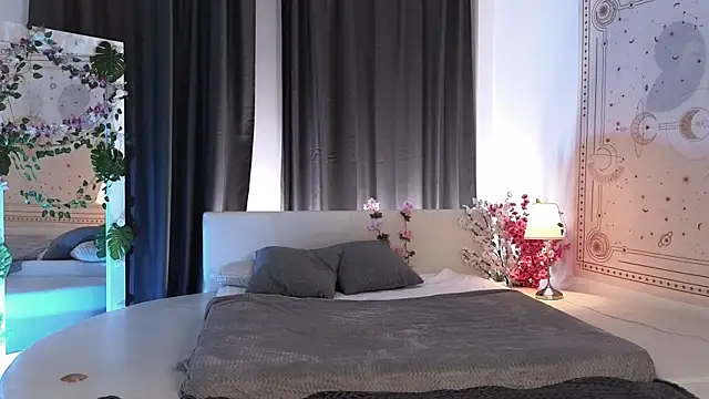 dark vamp  online show from March 7, 2025, 10:45 am