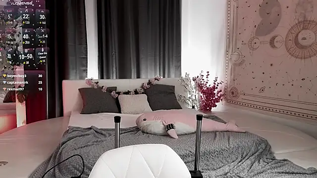 dark vamp  online show from March 8, 2025, 3:24 pm