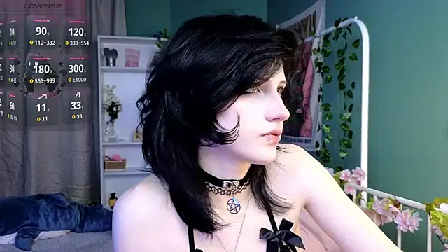 dark vamp  online show from October 10, 2025, 3:22 pm