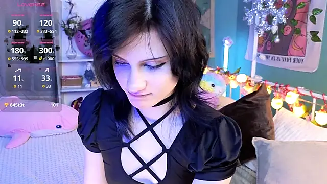 dark vamp  online show from December 13, 2025, 7:53 pm