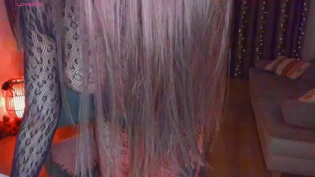 Miss A online show from November 3, 2025, 2:02 am