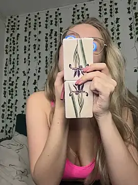 Snapshot of Kitty_Katrine chatting on January 15, 2025, 3:39 pm Kitty Katrine online show from January 15, 2025, 3:39 pm