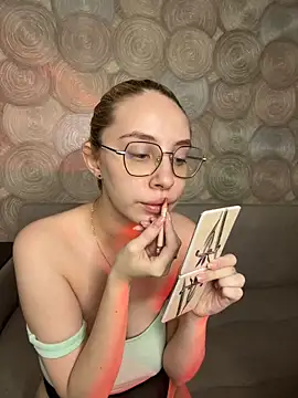 Snapshot of Kitty_Katrine chatting on October 12, 2025, 1:32 pm Kitty Katrine online show from October 12, 2025, 1:32 pm