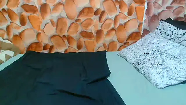 AfricanBigAssxx98 online show from September 19, 2025, 11:05 pm