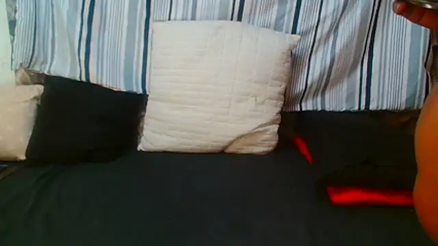 Snapshot of AfricanBigAssxx98 chatting on April 16, 2026, 12:28 pm AfricanBigAssxx98 online show from April 16, 2026, 12:28 pm