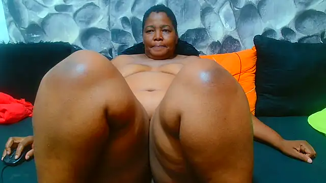 Snapshot of AfricanBigAssxx98 chatting on July 15, 2026, 6:35 pm AfricanBigAssxx98 online show from July 15, 2026, 6:35 pm