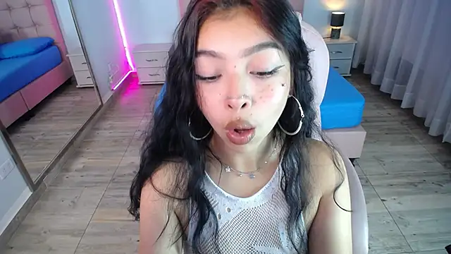 pettit courtny online show from January 3, 2025, 3:16 am