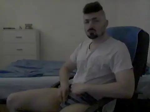 Snapshot of Hkl95555 chatting on September 26, 2025, 11:42 pm Hkl95555 online show from September 26, 2025, 11:42 pm