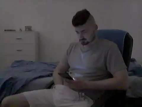 Snapshot of Hkl95555 chatting on September 30, 2025, 11:10 pm Hkl95555 online show from September 30, 2025, 11:10 pm