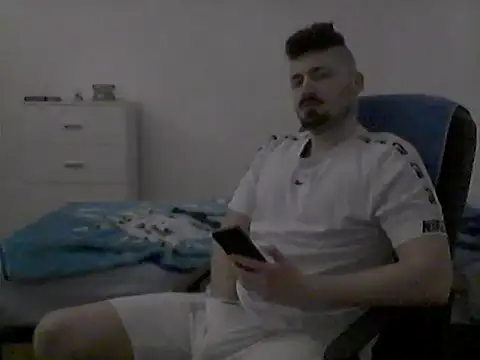 Snapshot of Hkl95555 chatting on October 1, 2025, 11:00 pm Hkl95555 online show from October 1, 2025, 11:00 pm