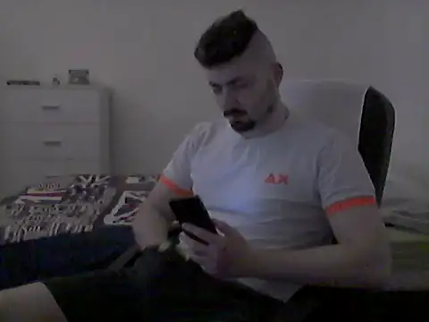 Snapshot of Hkl95555 chatting on October 14, 2025, 10:54 pm Hkl95555 online show from October 14, 2025, 10:54 pm