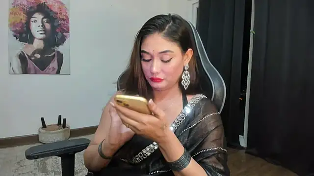 Snapshot of GoddessAnna chatting on December 11, 2024, 5:37 pm GoddessAnna online show from December 11, 2024, 5:37 pm