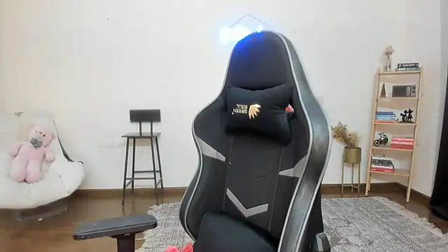 Snapshot of GoddessAnna chatting on March 4, 2025, 3:04 pm GoddessAnna online show from March 4, 2025, 3:04 pm