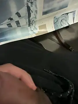 Snapshot of Pussylover_32 chatting on November 3, 2025, 7:15 pm Pussylover 32 online show from November 3, 2025, 7:15 pm