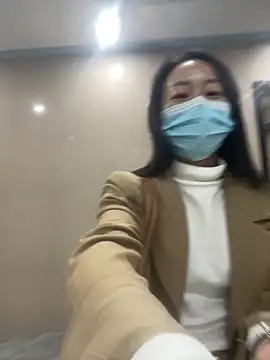 fanfan-FF online show from November 25, 2025, 9:53 am