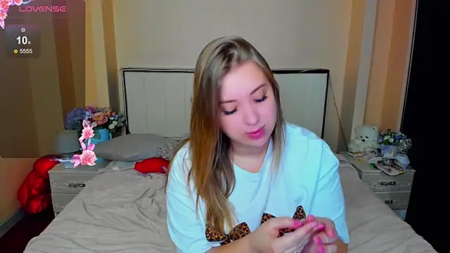 Snapshot of AlexissM chatting on November 12, 2025, 3:12 pm AlexissM online show from November 12, 2025, 3:12 pm