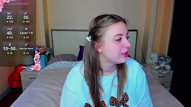 Snapshot of AlexissM chatting on November 13, 2025, 8:13 am AlexissM online show from November 13, 2025, 8:13 am