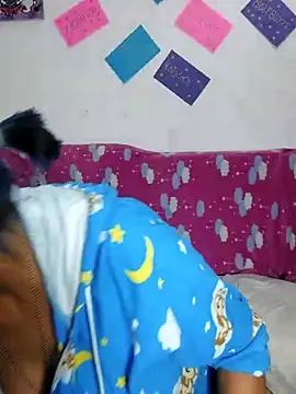 azulzulix online show from March 5, 2025, 4:34 am