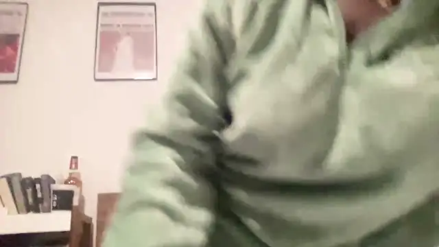 AveryJ99 online show from December 6, 2024, 4:25 am