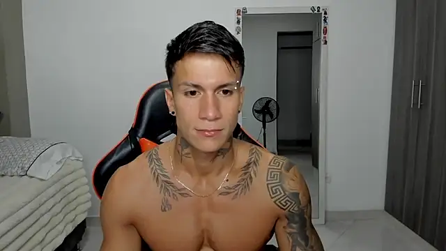 pettergrey1 online show from February 13, 2026, 12:12 pm