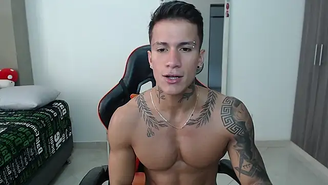 pettergrey1 online show from March 4, 2026, 4:24 pm