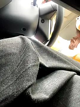 Liliya-77 online show from September 28, 2025, 1:33 am