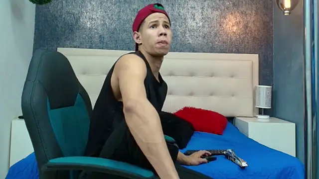 Erick Zhimerman online show from March 24, 2026, 3:33 am