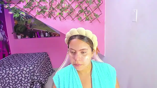 marcellaa303av online show from December 17, 2024, 2:44 am