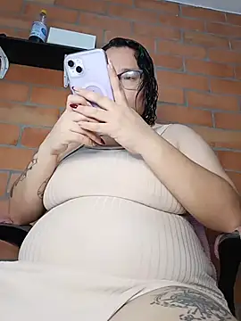 CinnamonCookiez online show from January 10, 2026, 5:09 am