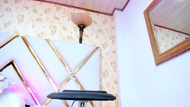 LaurenHu online show from January 11, 2025, 11:02 am