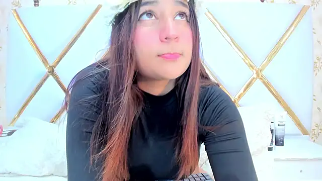 LaurenHu online show from January 28, 2025, 4:39 am