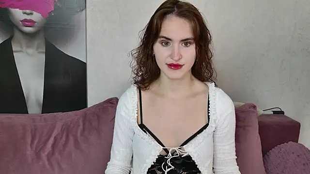 FridaCure online show from October 5, 2025, 7:12 pm