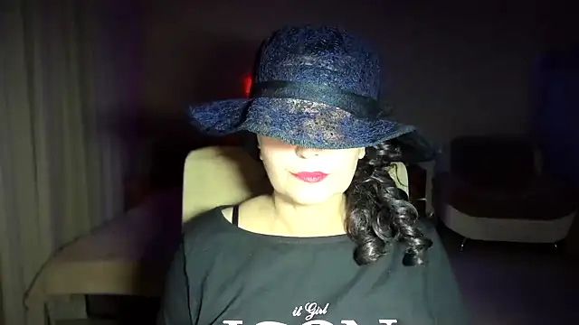 WitchBlueRose online show from November 13, 2025, 8:41 pm