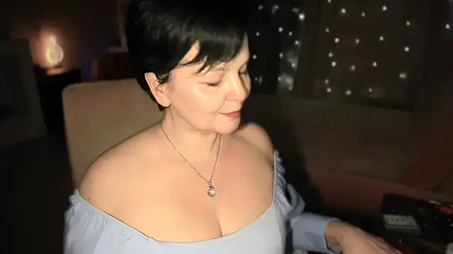 WitchBlueRose online show from April 2, 2026, 6:38 pm