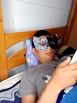 PequeArely online show from December 4, 2024, 2:37 pm