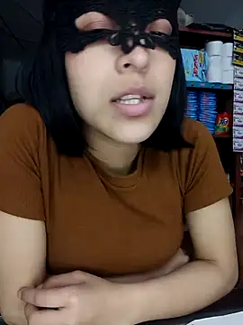 PequeArely online show from December 5, 2024, 8:44 pm