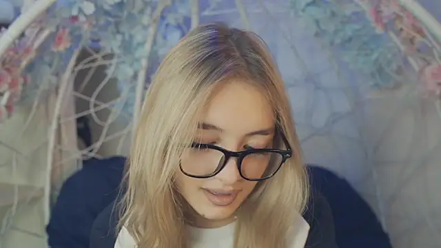 FlairCunard online show from January 1, 2025, 5:44 pm