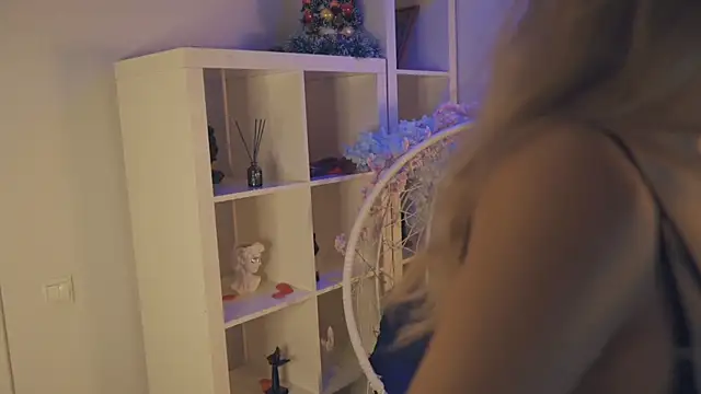 FlairCunard online show from January 6, 2025, 11:52 pm