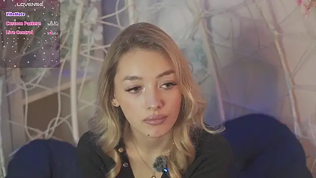 FlairCunard online show from February 10, 2025, 6:13 pm