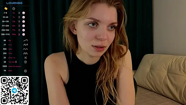 ElswythDecoursey online show from January 7, 2025, 2:10 am