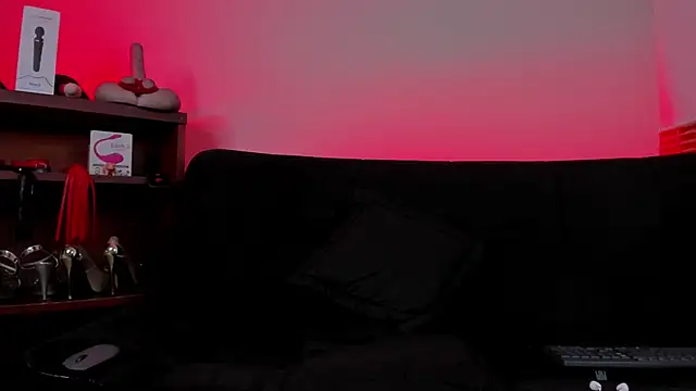 lilith-deveraux online show from March 5, 2025, 6:34 pm