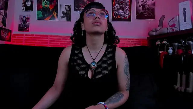 lilith-deveraux online show from September 17, 2025, 2:41 pm