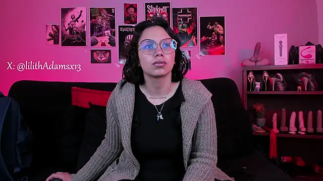 lilith-deveraux online show from October 29, 2025, 1:46 pm